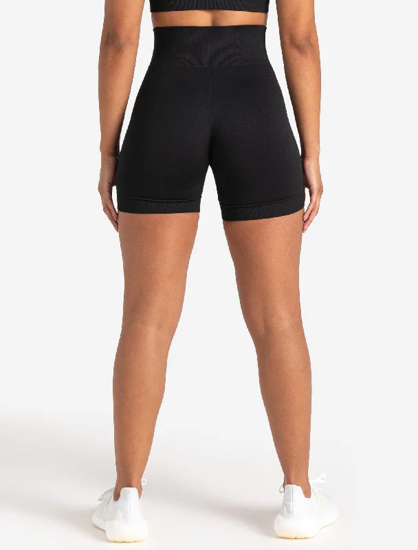 adapt-2-0-seamless-shorts-blackout