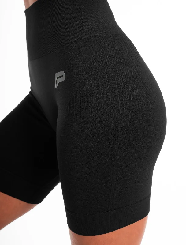 adapt-seamless-shorts-blackout