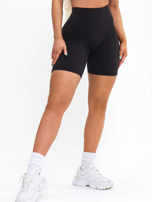 aggressive-scrunch-short-7-onyx-black