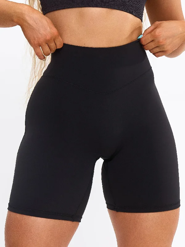 aggressive-scrunch-short-7-onyx-black