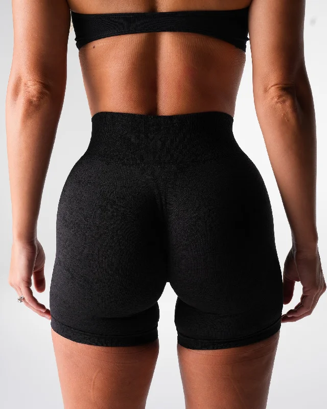 black-digital-seamless-shorts