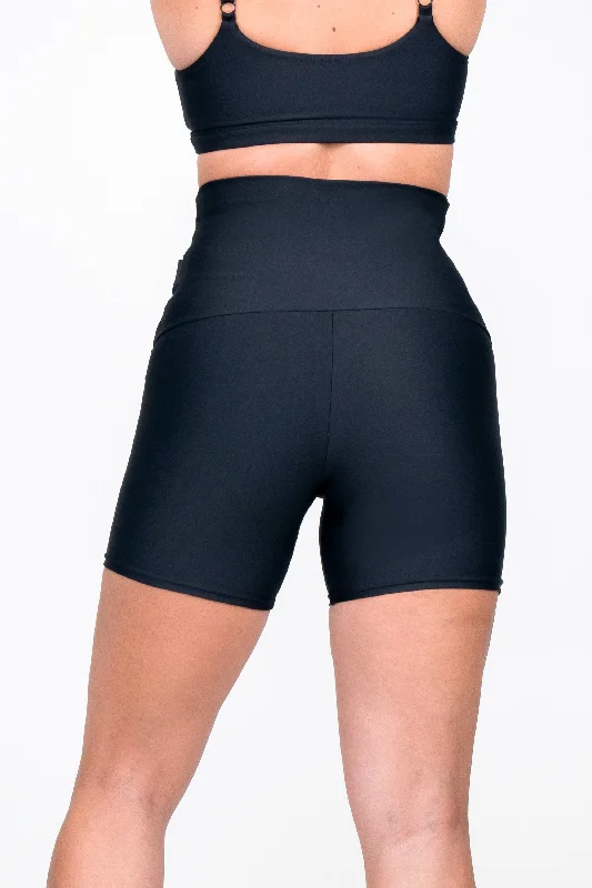 black-performance-extra-high-waisted-booty-shorts-r2w