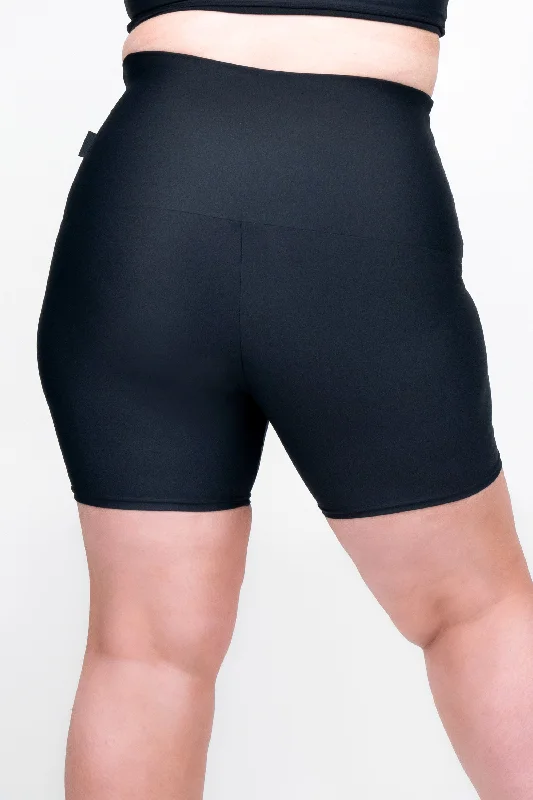 black-performance-extra-high-waisted-booty-shorts-r2w