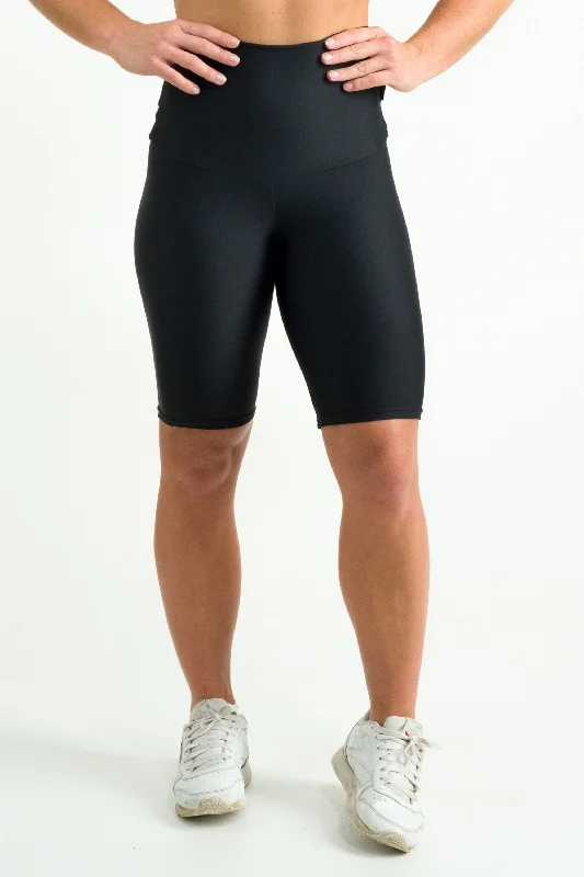 black-performance-extra-high-waisted-long-shorts-r2w