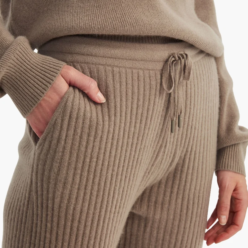 cashmere-ribbed-jogger