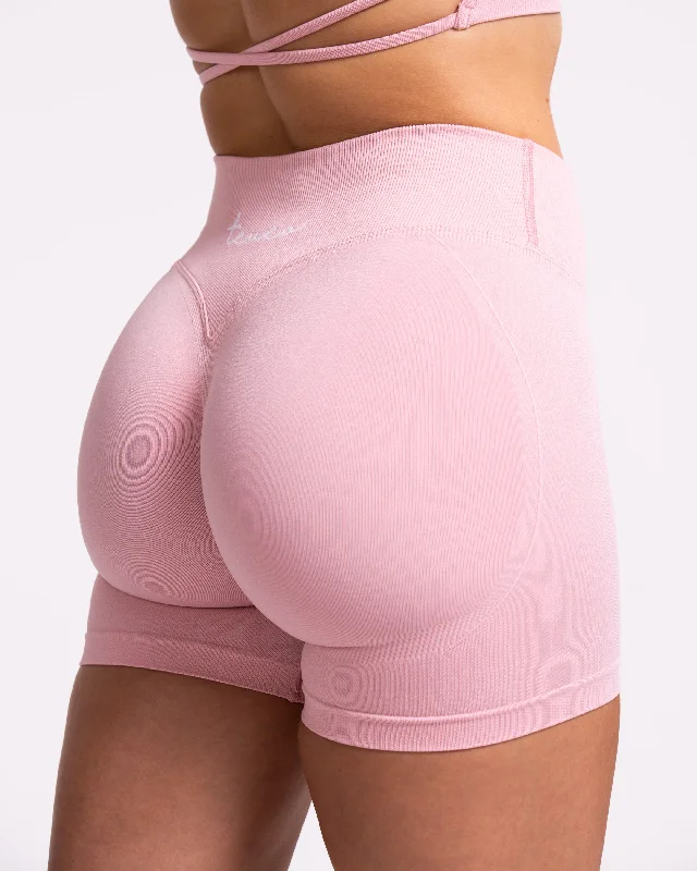 fearless-v-shape-covert-scrunch-short-rosa