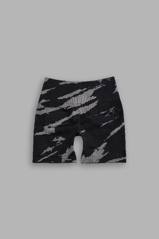 inner-power-everson-seamless-huxley-shorts-in-black-native-camo