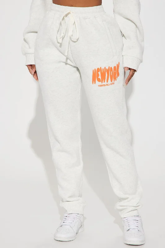 new-york-puff-print-jogger-heather-grey