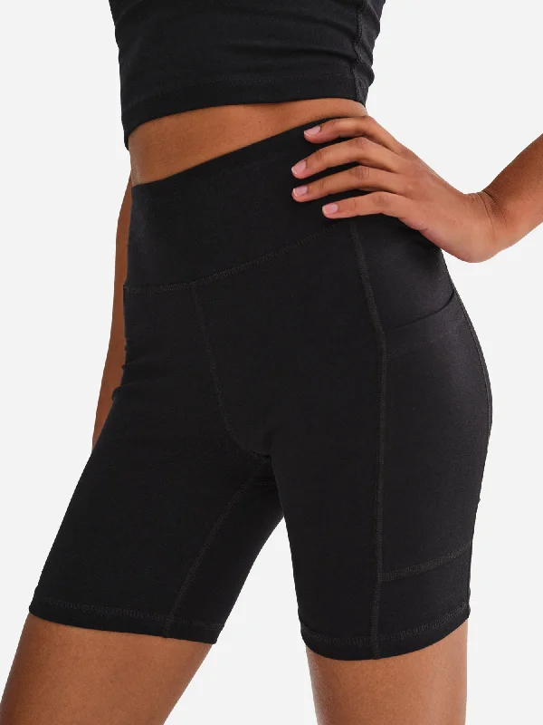 organic-stretch-pocket-short-jet-black