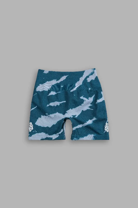 wolves-forever-everson-seamless-huxley-shorts-in-darc-ocean-native-camo