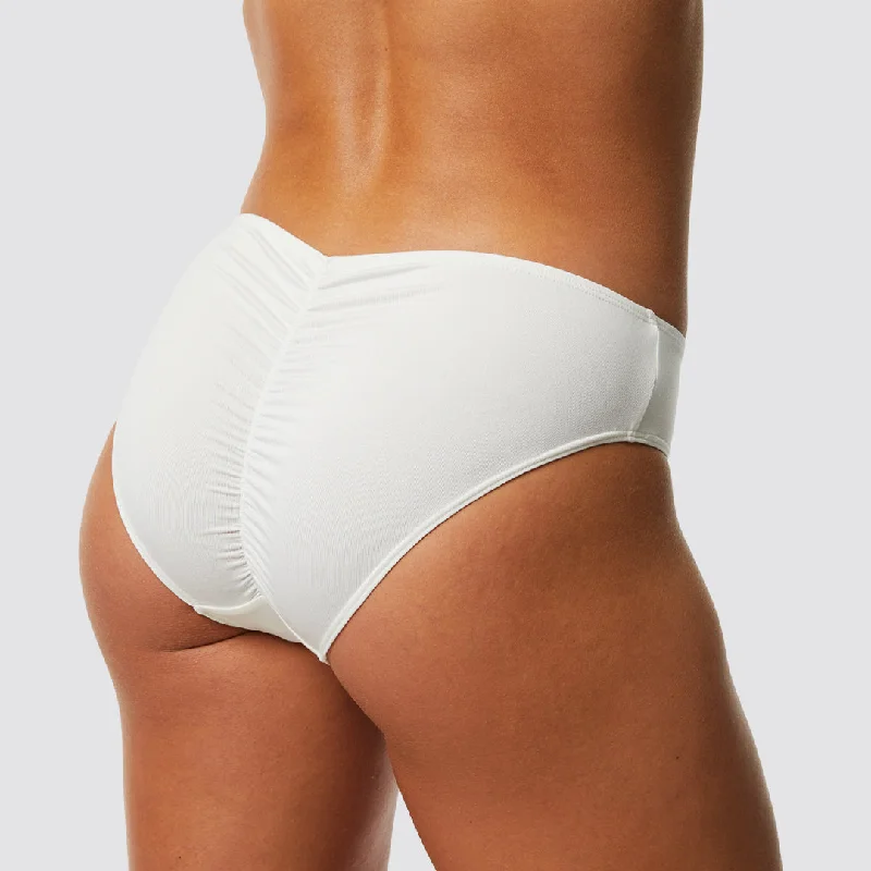 athleisure-undies-white