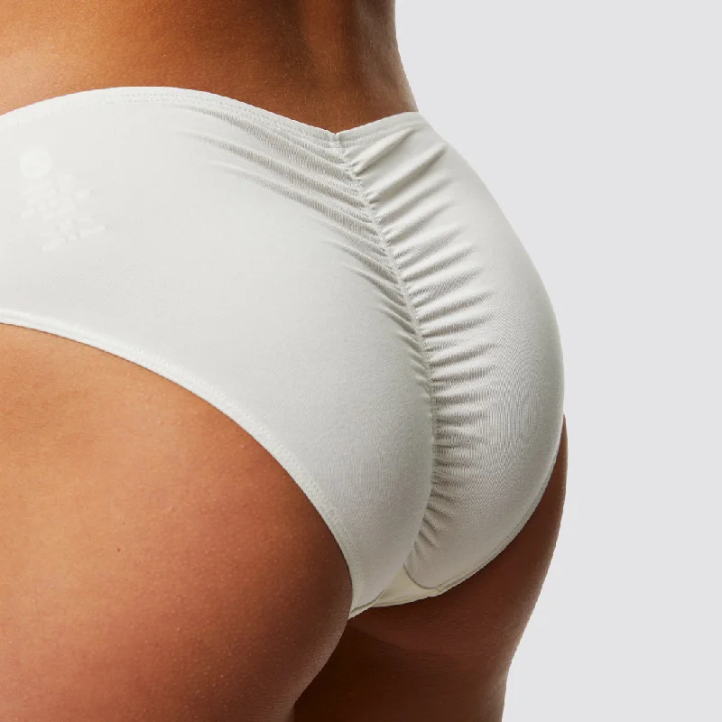 athleisure-undies-white