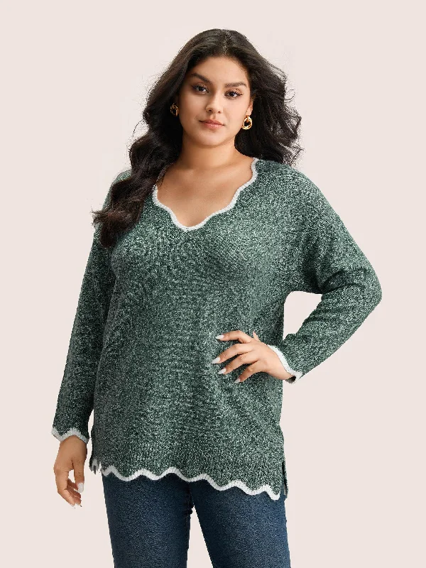 contrast-split-side-scalloped-trim-pullover