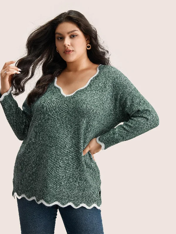 contrast-split-side-scalloped-trim-pullover