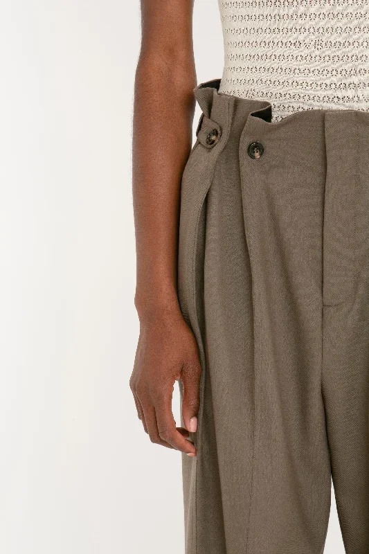 gathered-waist-utility-trouser-in-oregano