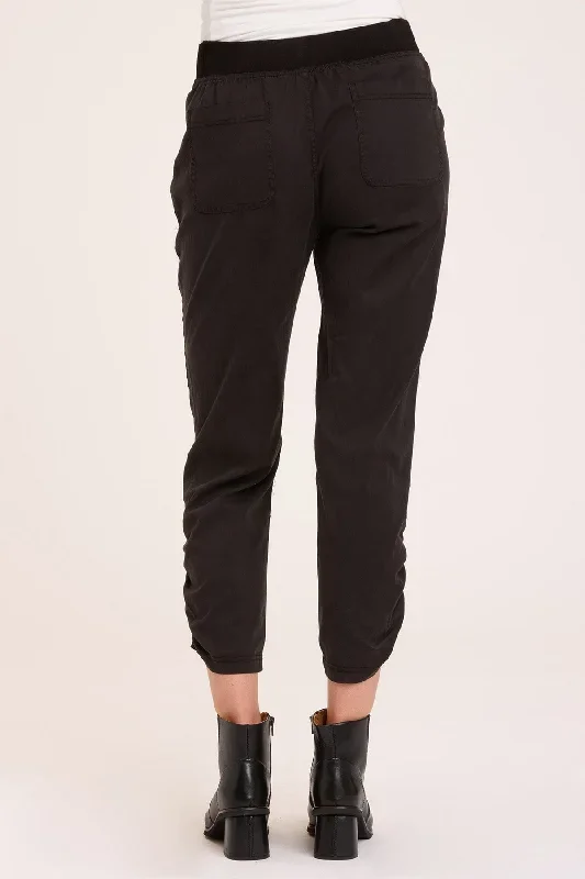 lyan-slim-pant-black