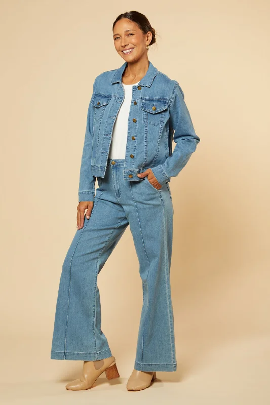 relaxed-denim-jacket-in-light-wash