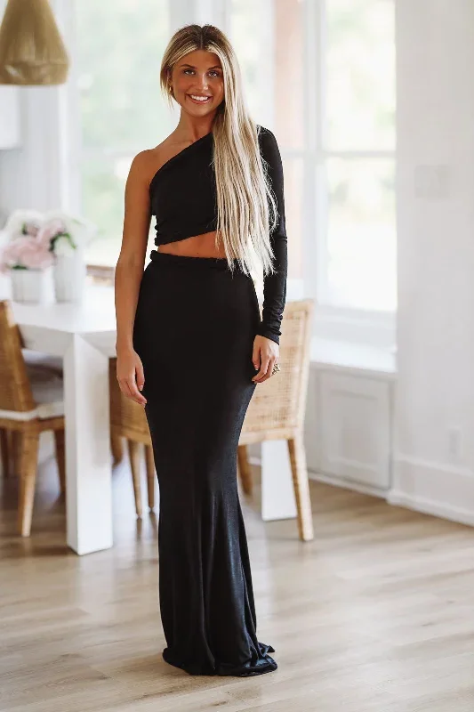 When in Cabo Two Piece Crop Top and Maxi Skirt Set - Black