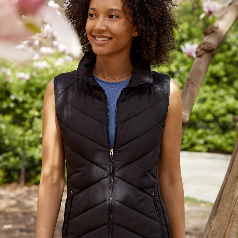 womens-quilted-hybrid-vest